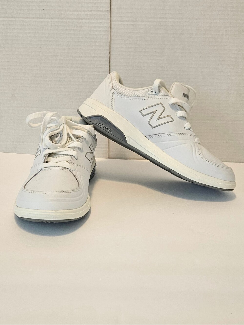 Women's New Balance 813 Rollbar Leather Walking Shoes - White - 9.5 B - Like New